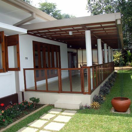 Serene Villa Ratnapura Zewnętrze zdjęcie