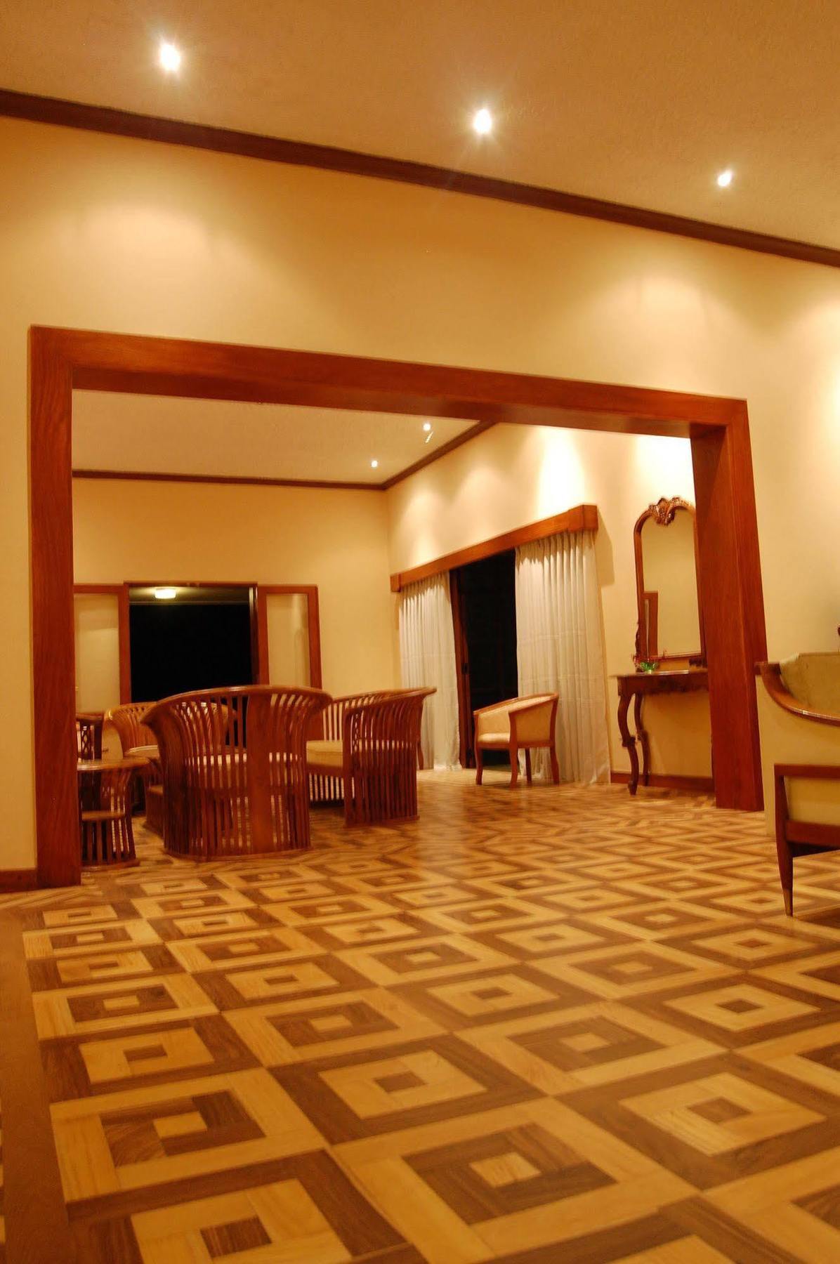 Serene Villa Ratnapura Zewnętrze zdjęcie